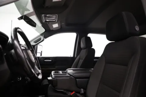 More photos of 2022 Chevrolet Silverado 3500HD LT at Jim Falk Motors, MO