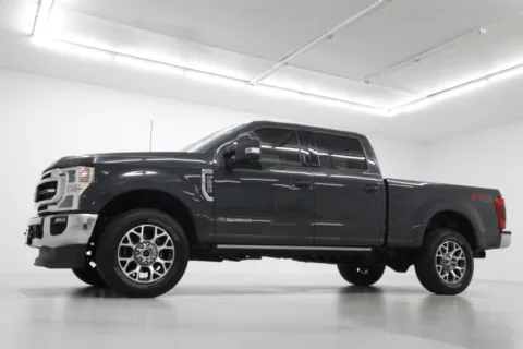 Photos of 2021 Ford Super Duty F-250 SRW LARIAT for sale in Clinton, MO at Jim Falk Motors