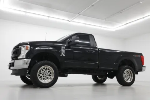 Photos of 2022 Ford Super Duty F-250 SRW XL for sale in Clinton, MO at Jim Falk Motors