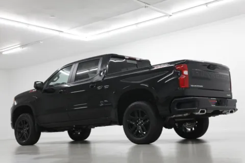 More photos of 2026 Chevrolet Silverado 1500 LT Trail Boss at Jim Falk Motors, MO
