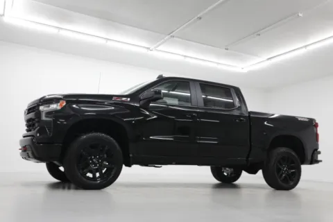 Photos of 2026 Chevrolet Silverado 1500 LT Trail Boss for sale in Clinton, MO at Jim Falk Motors
