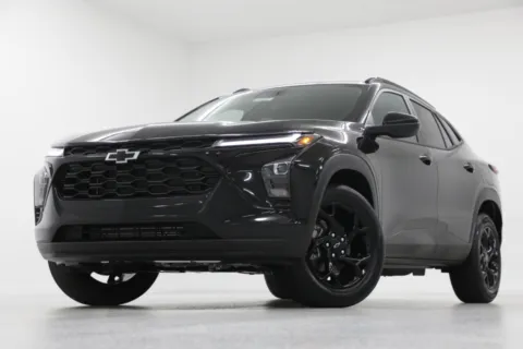 Black 2026 Chevrolet Trax LT for sale in Clinton, MO