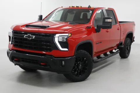 More photos of 2025 Chevrolet Silverado 2500HD LT at Jim Falk Motors, MO