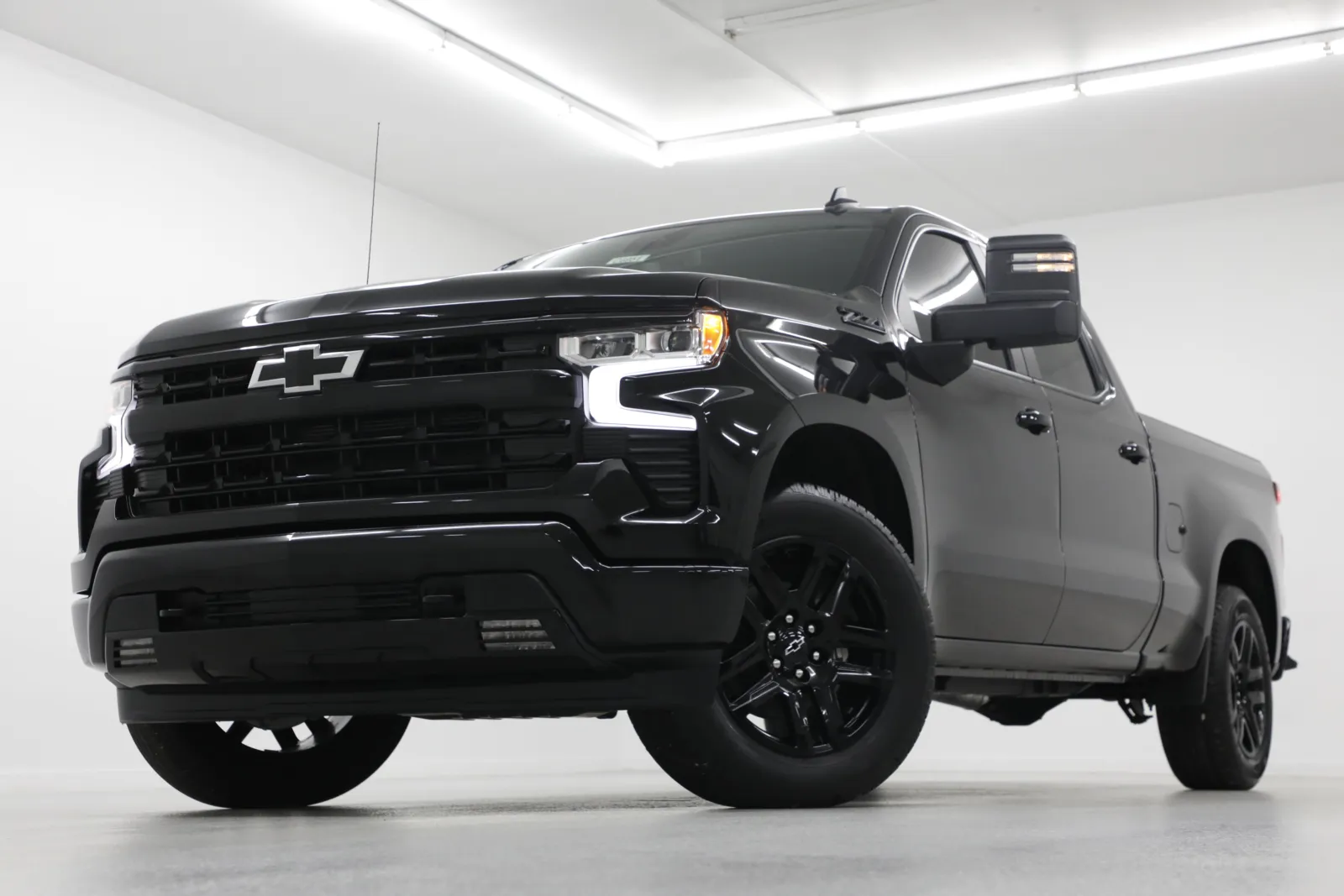 Black 2026 Chevrolet Silverado 1500 RST for sale in Clinton, MO