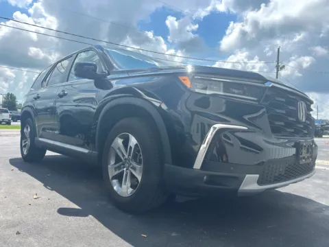 Black 2023 Honda Pilot EX-L 7 Passenger for sale in Clinton, MO