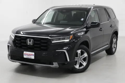 More photos of 2023 Honda Pilot EX-L at Jim Falk Motors, MO