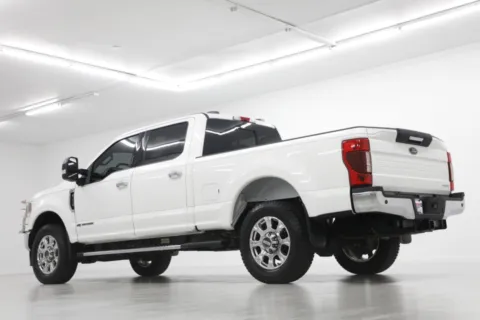 More photos of 2022 Ford Super Duty F-250 SRW LARIAT at Jim Falk Motors, MO