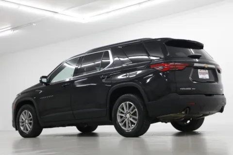 More photos of 2023 Chevrolet Traverse LT at Jim Falk Motors, MO