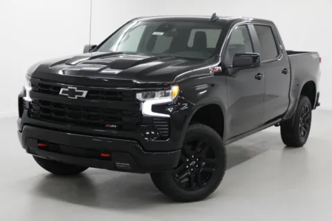 More photos of 2026 Chevrolet Silverado 1500 LT Trail Boss at Jim Falk Motors, MO