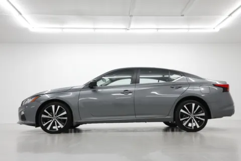 Another view of 2022 Nissan Altima 2.5 SR for sale in Clinton, MO at Jim Falk Motors