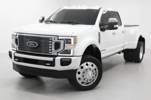 More photos of 2022 Ford Super Duty F-450 DRW Platinum at Jim Falk Motors, MO