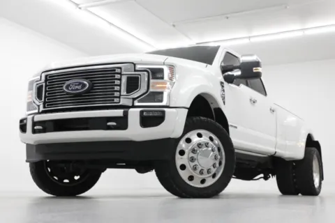 White 2022 Ford Super Duty F-450 DRW Platinum for sale in Clinton, MO