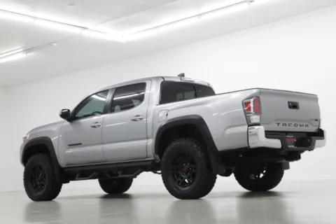 More photos of 2021 Toyota Tacoma TRD Off Road at Jim Falk Motors, MO