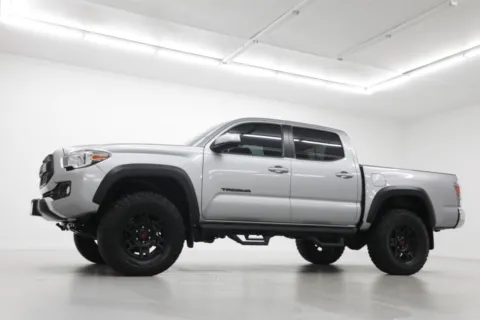 Photos of 2021 Toyota Tacoma TRD Off Road for sale in Clinton, MO at Jim Falk Motors