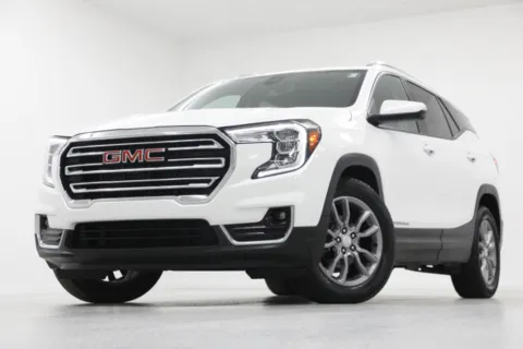 White 2023 GMC Terrain SLT for sale in Clinton, MO