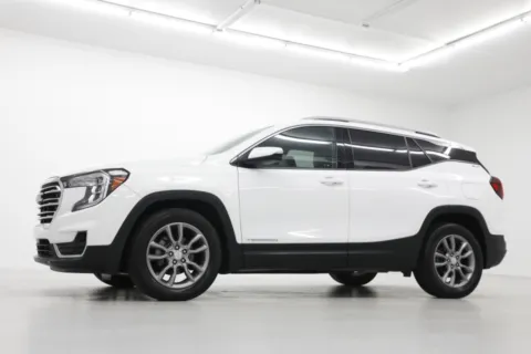 Photos of 2023 GMC Terrain SLT for sale in Clinton, MO at Jim Falk Motors
