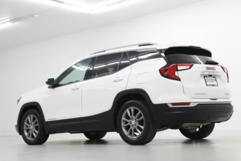 More photos of 2023 GMC Terrain SLT at Jim Falk Motors, MO