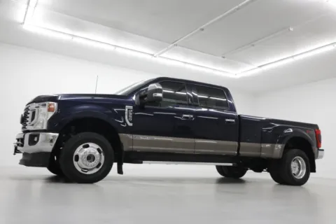 Photos of 2022 Ford Super Duty F-350 DRW LARIAT for sale in Clinton, MO at Jim Falk Motors