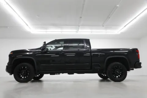 Another view of 2026 Chevrolet Silverado 2500 HD High Country for sale in Clinton, MO at Jim Falk Motors