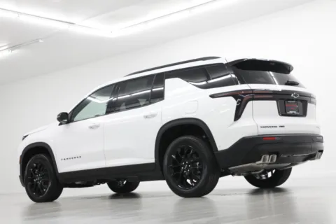 More photos of 2026 Chevrolet Traverse LT at Jim Falk Motors, MO
