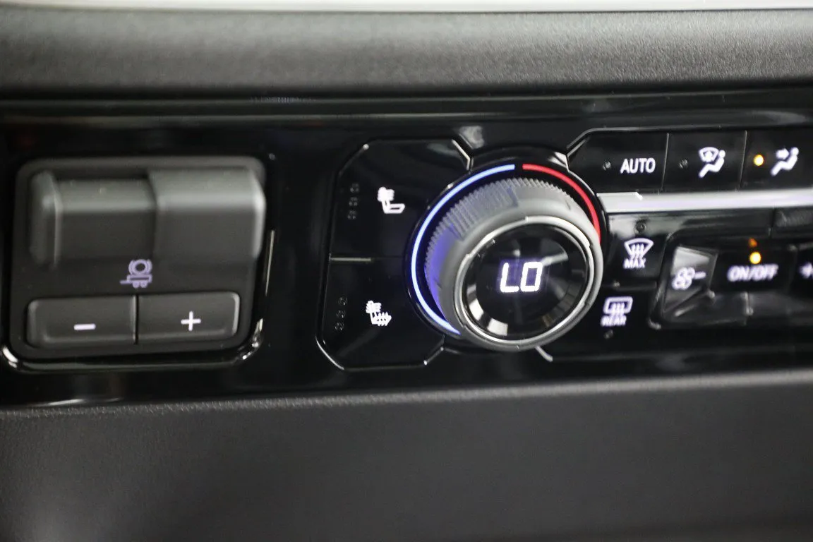 2026 Chevrolet Silverado 1500 RST - Photo 37