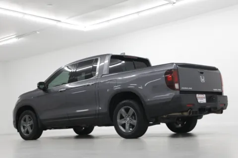 More photos of 2022 Honda Ridgeline RTL-E at Jim Falk Motors, MO