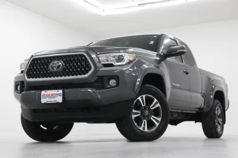 Gray 2018 Toyota Tacoma TRD Sport for sale in Clinton, MO