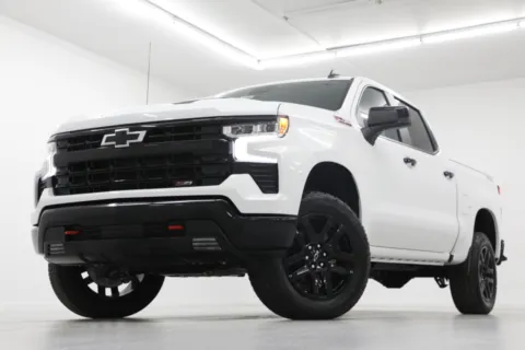 White 2026 Chevrolet Silverado 1500 LT Trail Boss for sale in Clinton, MO