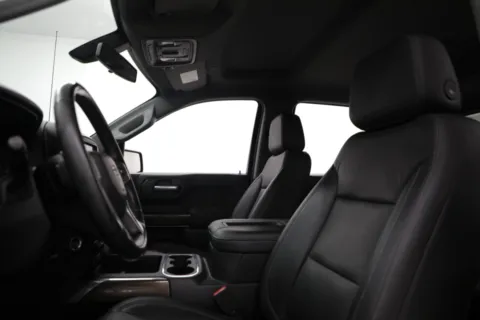 More photos of 2020 Chevrolet Silverado 1500 RST at Jim Falk Motors, MO
