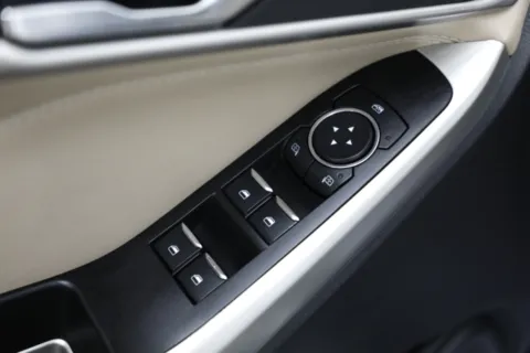 More photos of 2021 Ford Explorer XLT at Jim Falk Motors, MO