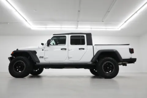 Another view of 2023 Jeep Gladiator Sport S for sale in Clinton, MO at Jim Falk Motors