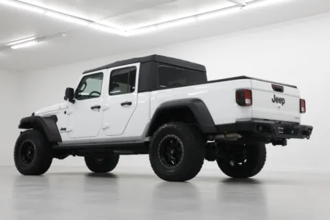 More photos of 2023 Jeep Gladiator Sport S at Jim Falk Motors, MO