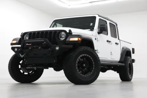 White 2023 Jeep Gladiator Sport S for sale in Clinton, MO