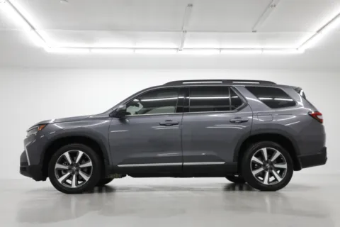 Another view of 2023 Honda Pilot Touring for sale in Clinton, MO at Jim Falk Motors