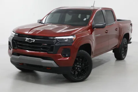 More photos of 2025 Chevrolet Colorado Z71 at Jim Falk Motors, MO