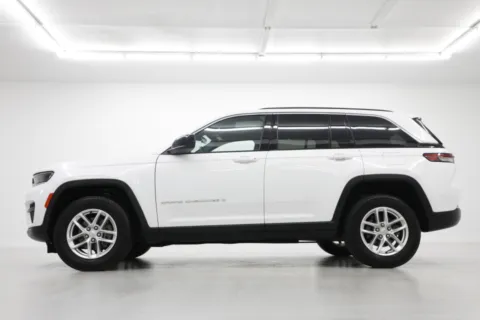 Another view of 2025 Jeep Grand Cherokee Laredo X for sale in Clinton, MO at Jim Falk Motors