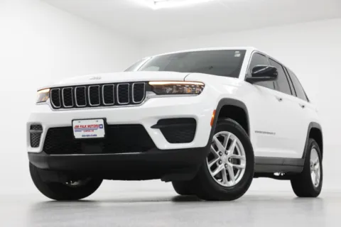 White 2025 Jeep Grand Cherokee Laredo X for sale in Clinton, MO