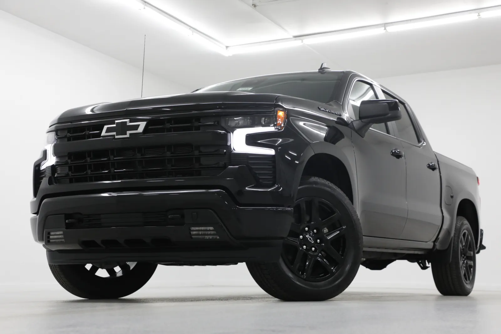 Black 2026 Chevrolet Silverado 1500 RST for sale in Clinton, MO