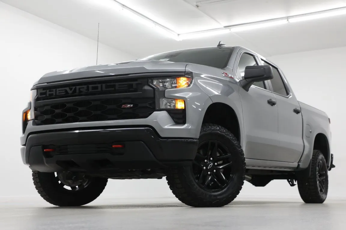 Gray 2026 Chevrolet Silverado 1500 Custom Trail Boss for sale in Clinton, MO