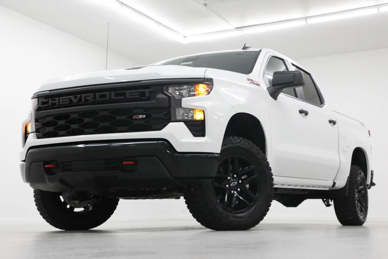 White 2026 Chevrolet Silverado 1500 Custom Trail Boss for sale in Clinton, MO