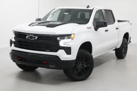 More photos of 2026 Chevrolet Silverado 1500 LT Trail Boss at Jim Falk Motors, MO
