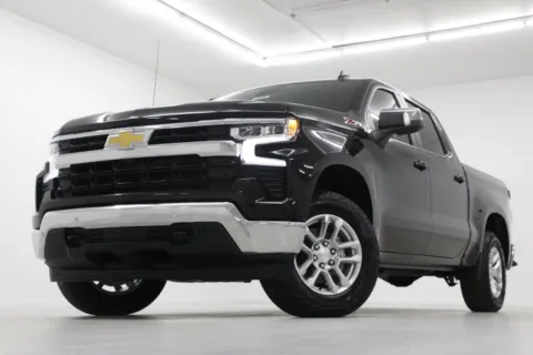 Black 2026 Chevrolet Silverado 1500 LT for sale in Clinton, MO