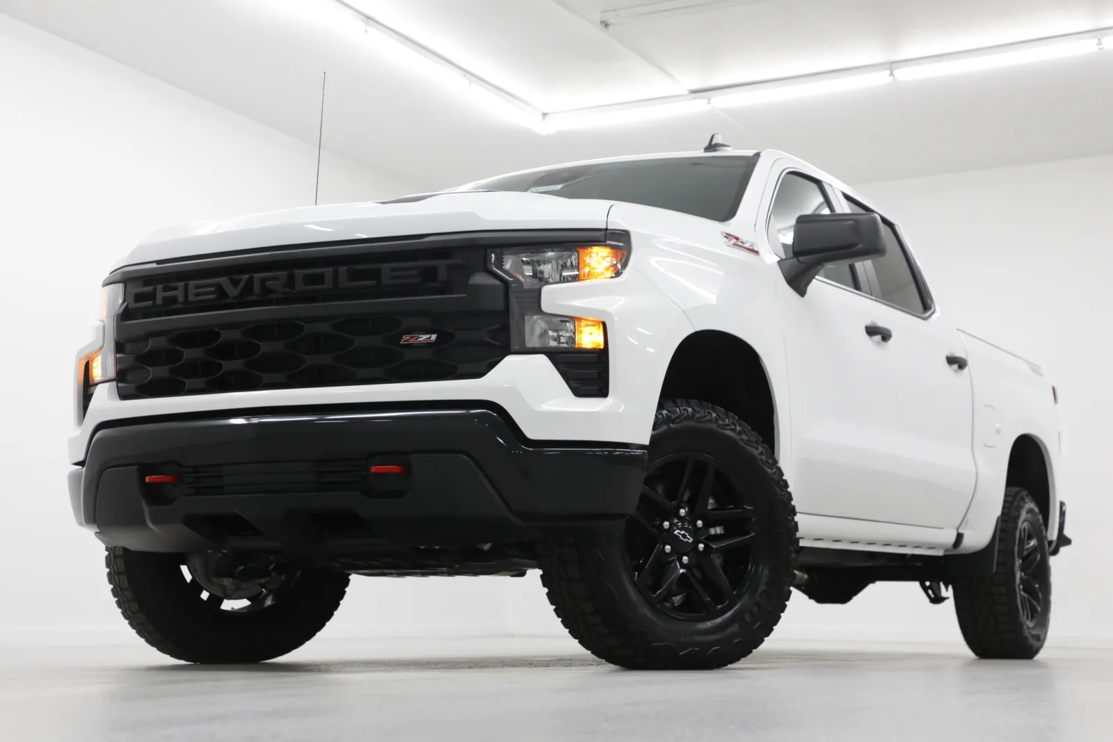 White 2026 Chevrolet Silverado 1500 Custom Trail Boss for sale in Clinton, MO