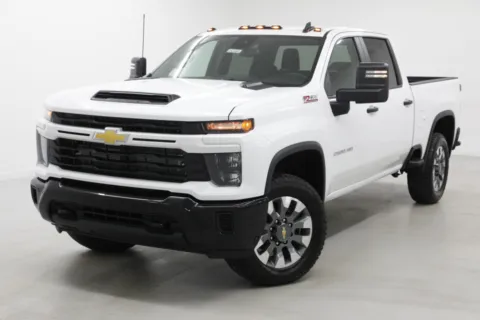 More photos of 2026 Chevrolet Silverado 2500 HD Custom at Jim Falk Motors, MO