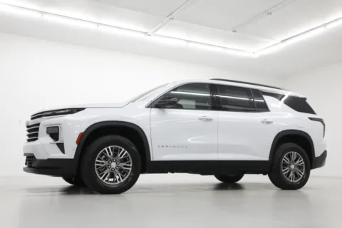 Photos of 2026 Chevrolet Traverse LT for sale in Clinton, MO at Jim Falk Motors