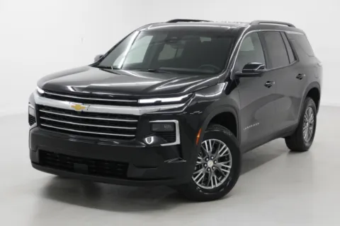 More photos of 2026 Chevrolet Traverse LT at Jim Falk Motors, MO