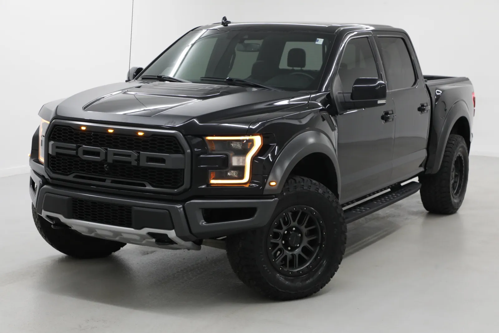 Black 2020 Ford F-150 Raptor for sale in Clinton, MO