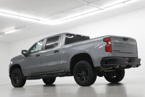 More photos of 2021 Chevrolet Silverado 1500 LT Trail Boss at Jim Falk Motors, MO
