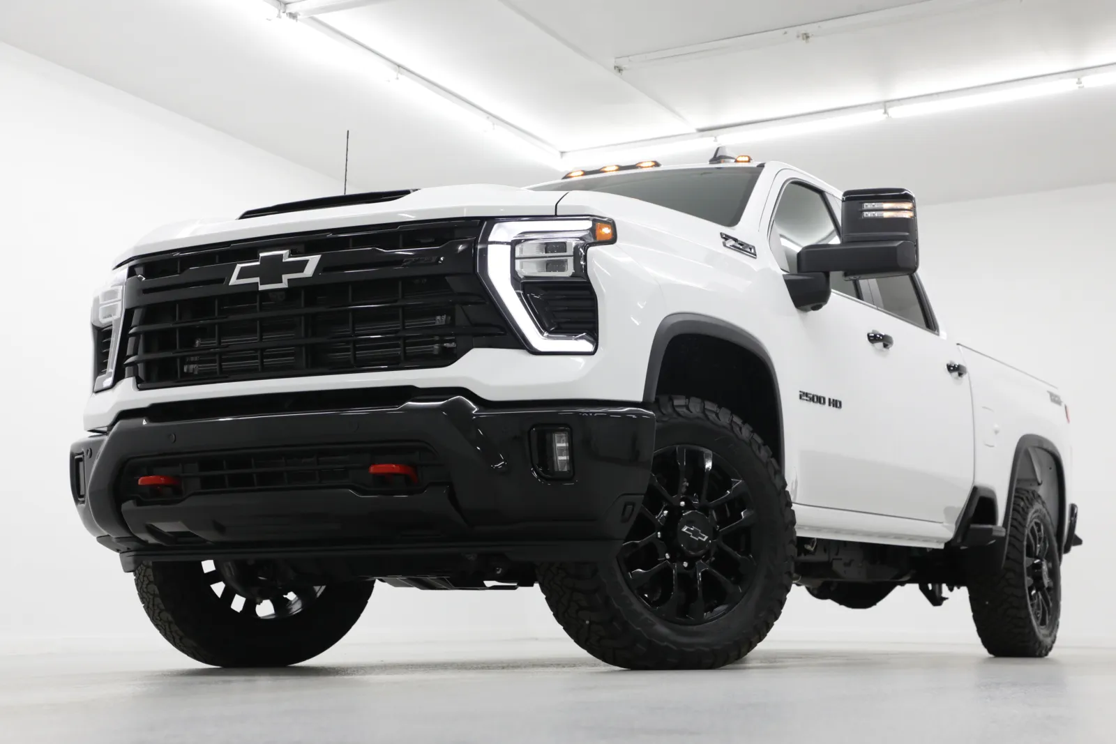 White 2026 Chevrolet Silverado 2500 HD LT for sale in Clinton, MO