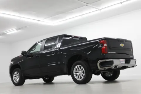 More photos of 2026 Chevrolet Silverado 1500 LT at Jim Falk Motors, MO
